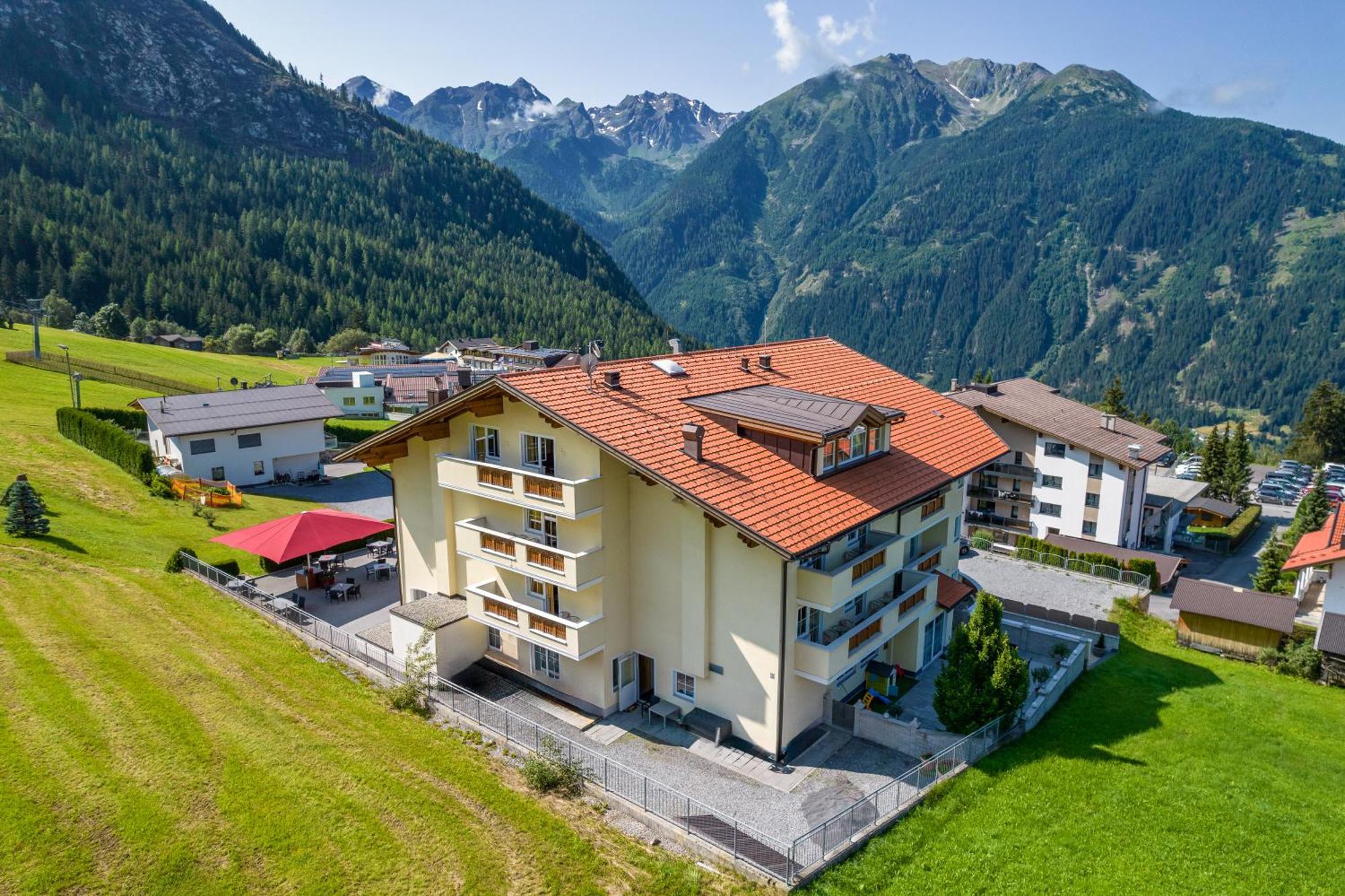 Hotel Alpen-Royal Jerzens Exterior foto
