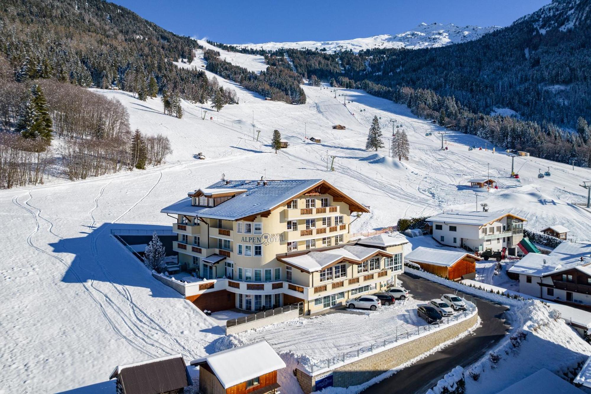 Hotel Alpen-Royal Jerzens Exterior foto